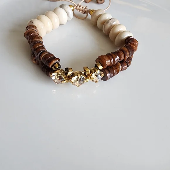 Elegant Brown Beaded Bracelet with Gold Accents - Picture 3 of 7